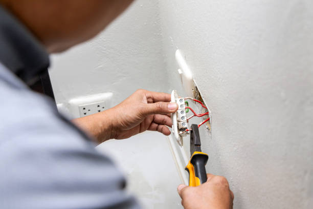 Best Affordable Electrician  in New London, WI